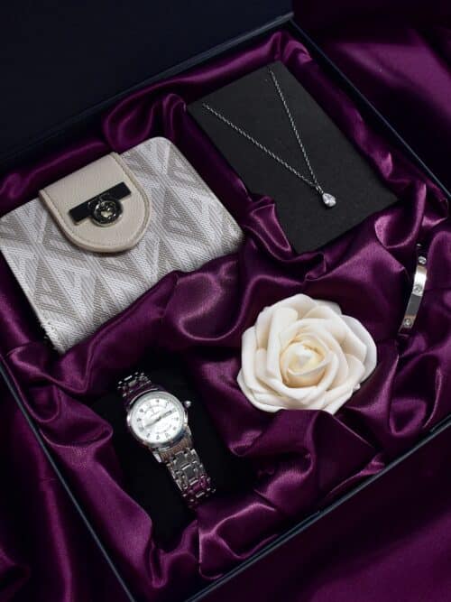 Women’s Luxe Silver Set