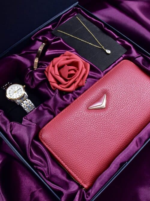 Women’s Signature Set Red Edition