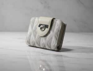 Women's patterned wallet