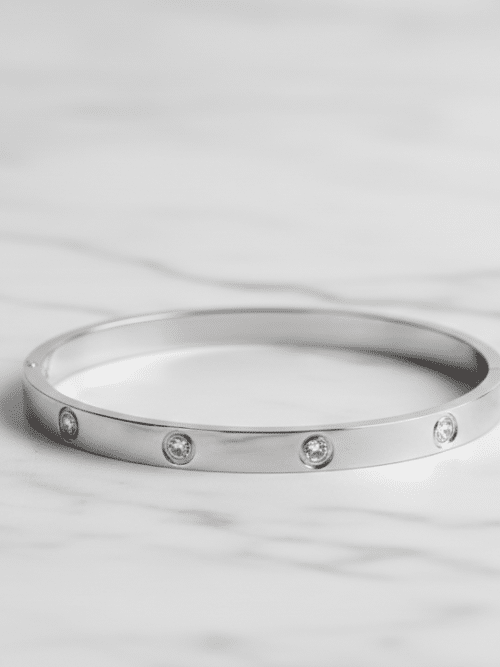 Women silver tone bracelet