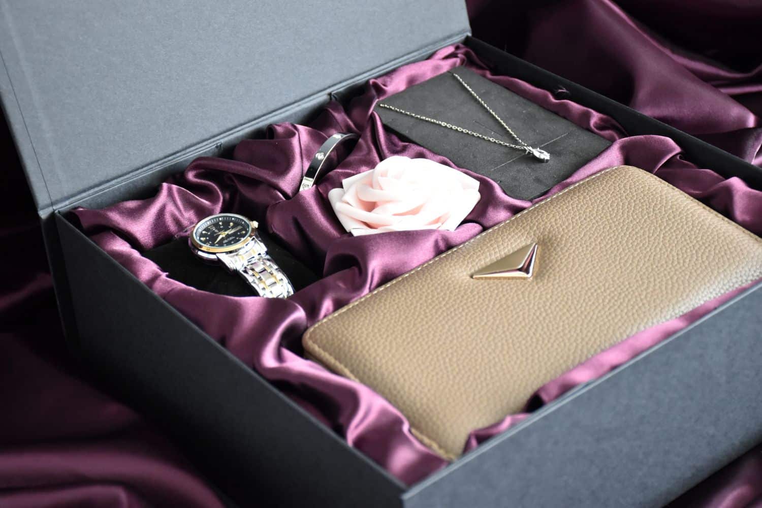 Women Gift Set - Light Brown Edition - Image 2